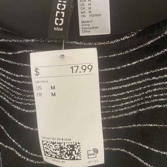 Worn once for photos with tags black and silver long sleeve dress - Picture 3 of 5